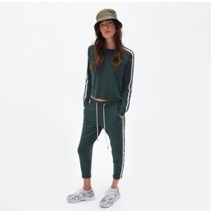 SPLITS59 CROPPED WARM UP FLEECE SWEATSHIRT GREEN